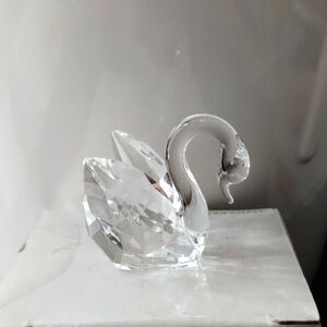 Crystal Small Swan 1.5" clear
